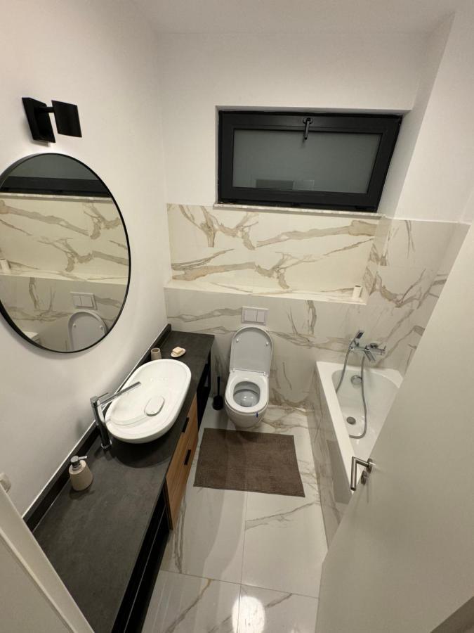 Warm Hotel Apartment Bucharest Luaran gambar