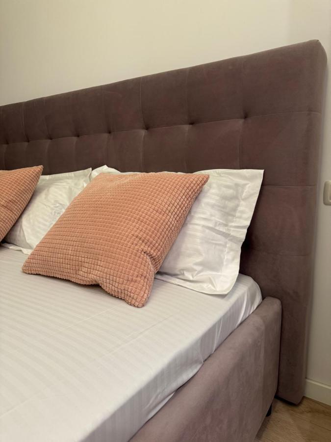 Warm Hotel Apartment Bucharest Luaran gambar