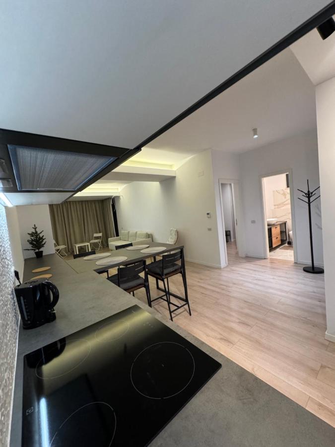 Warm Hotel Apartment Bucharest Luaran gambar