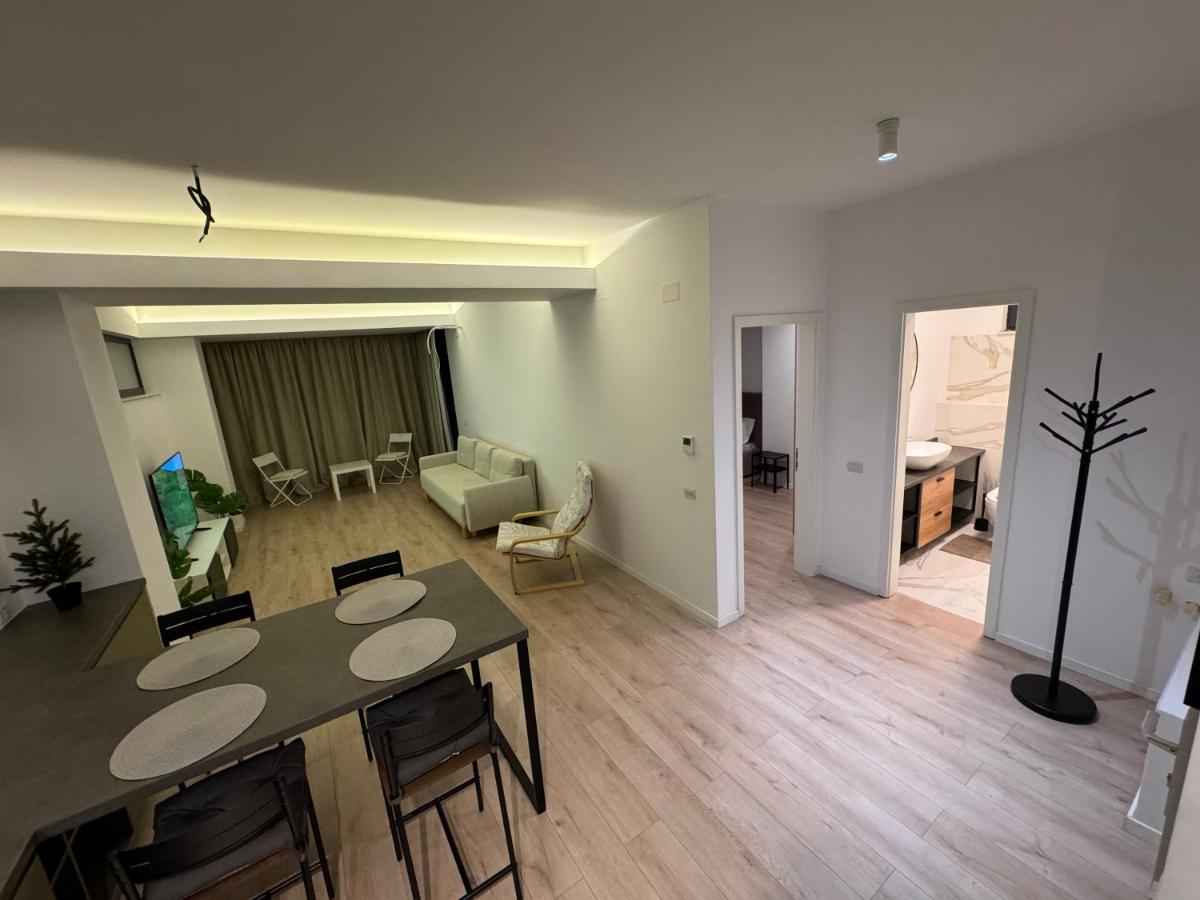 Warm Hotel Apartment Bucharest Luaran gambar