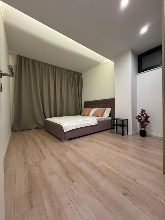 Warm Hotel Apartment Bucharest Luaran gambar