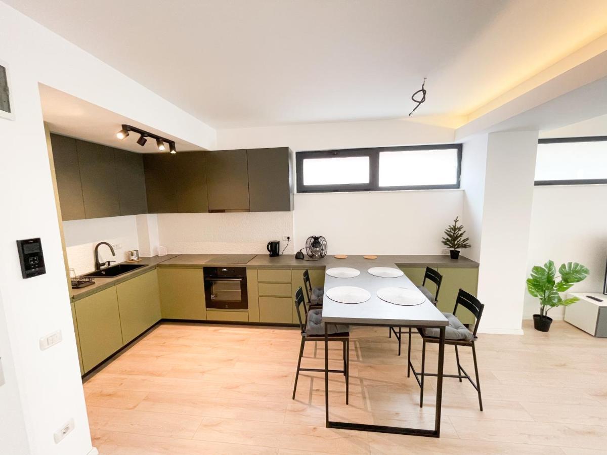 Warm Hotel Apartment Bucharest Luaran gambar