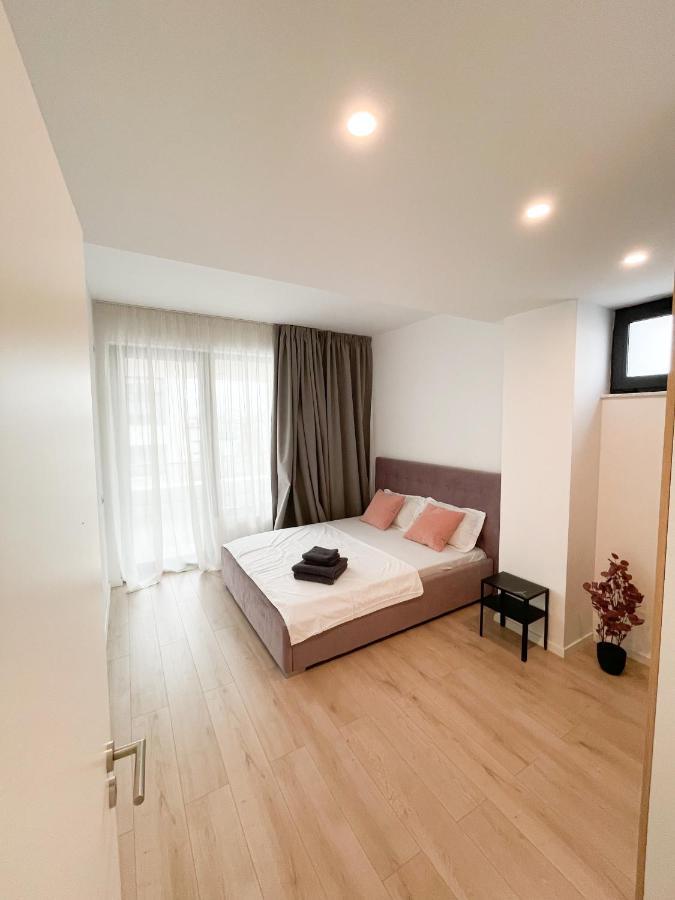 Warm Hotel Apartment Bucharest Luaran gambar