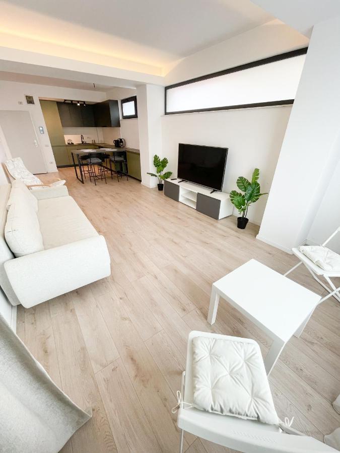 Warm Hotel Apartment Bucharest Luaran gambar