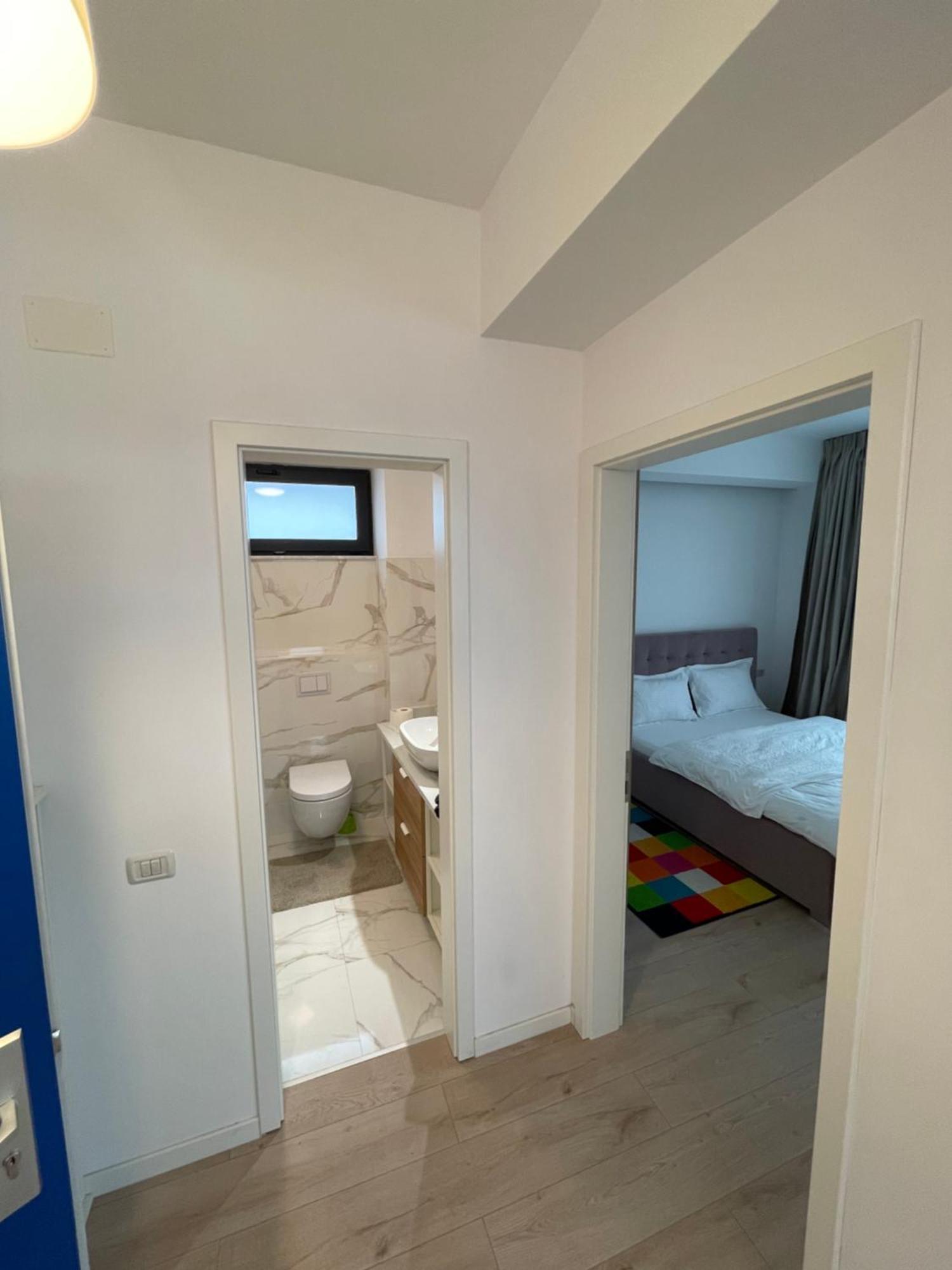 Warm Hotel Apartment Bucharest Luaran gambar